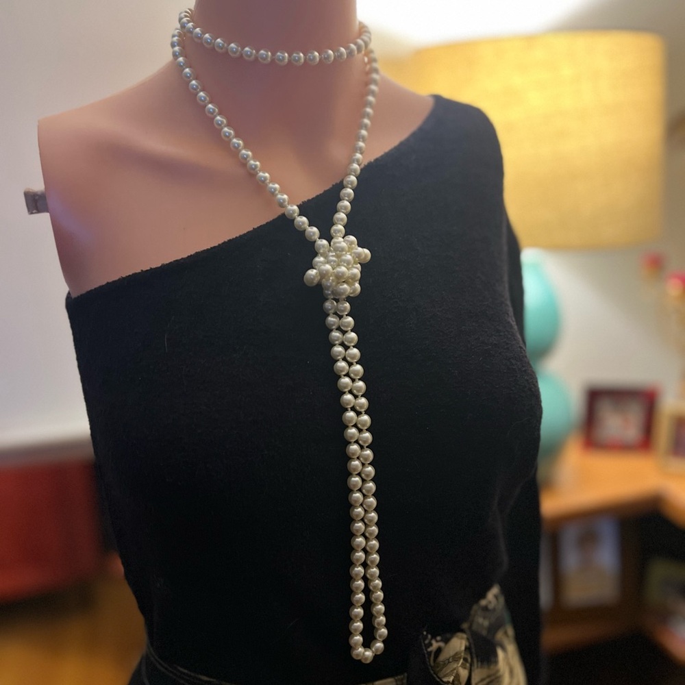 Vintage Long Medium Faux Pearl Necklace